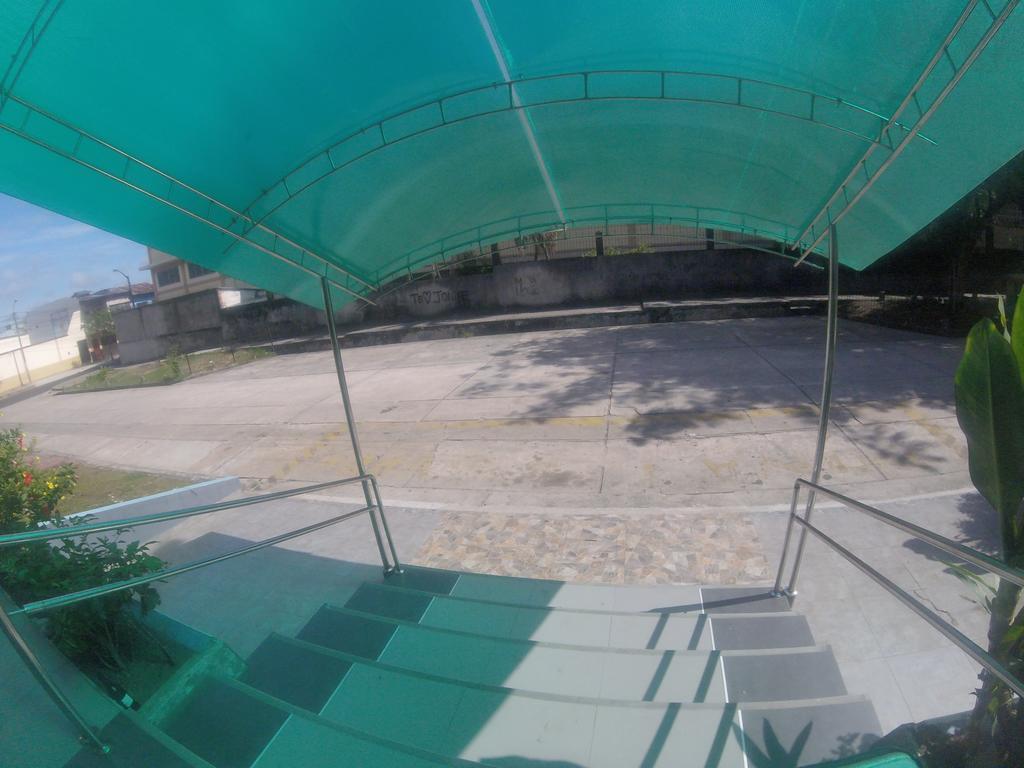 Hotel Golden Star Iquitos Bagian luar foto