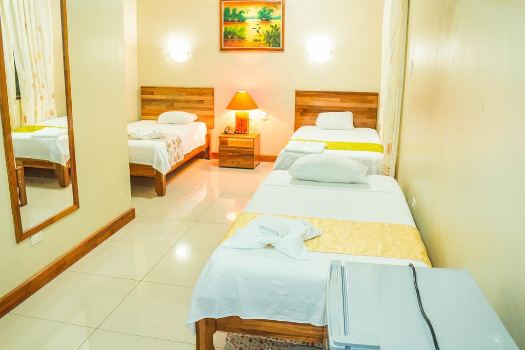 Hotel Golden Star Iquitos Bagian luar foto