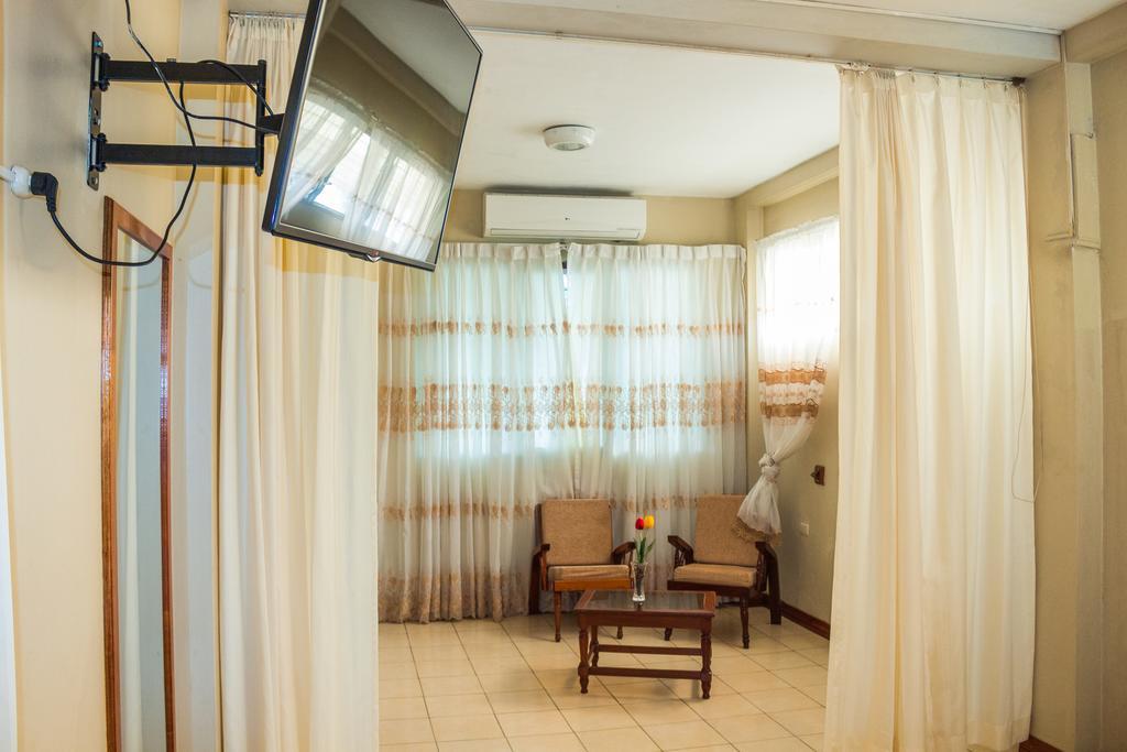 Hotel Golden Star Iquitos Bagian luar foto
