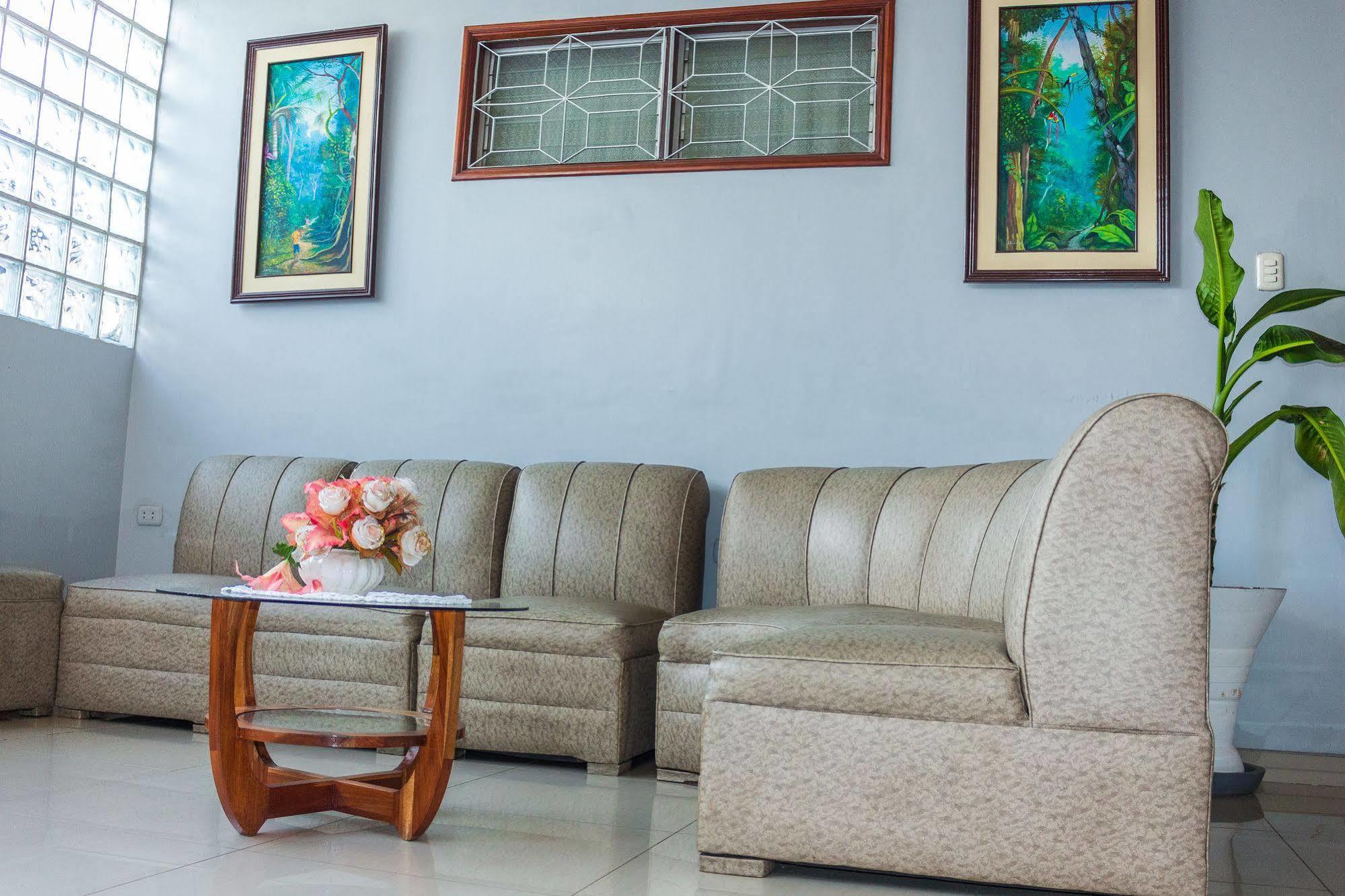 Hotel Golden Star Iquitos Bagian luar foto