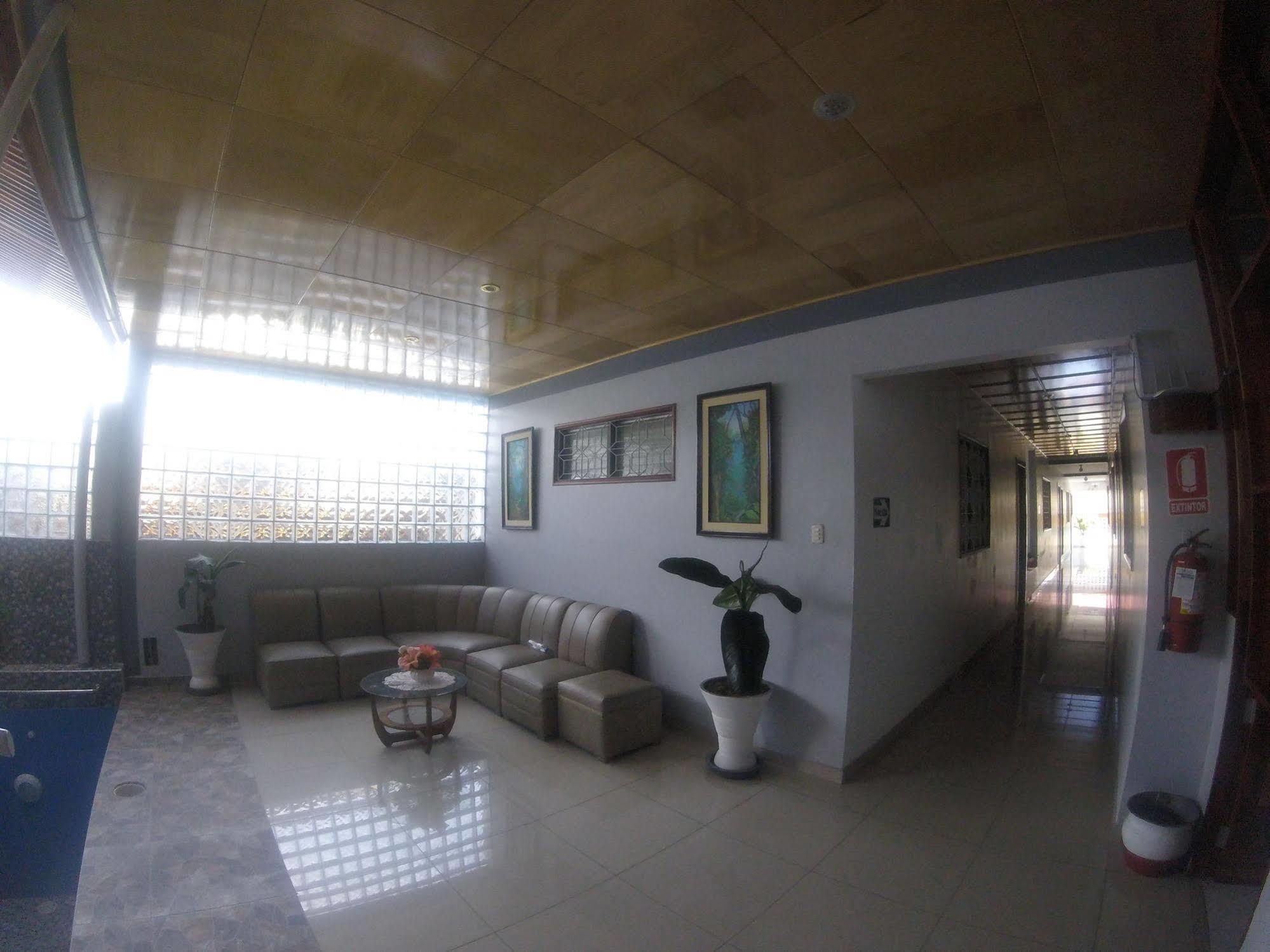 Hotel Golden Star Iquitos Bagian luar foto