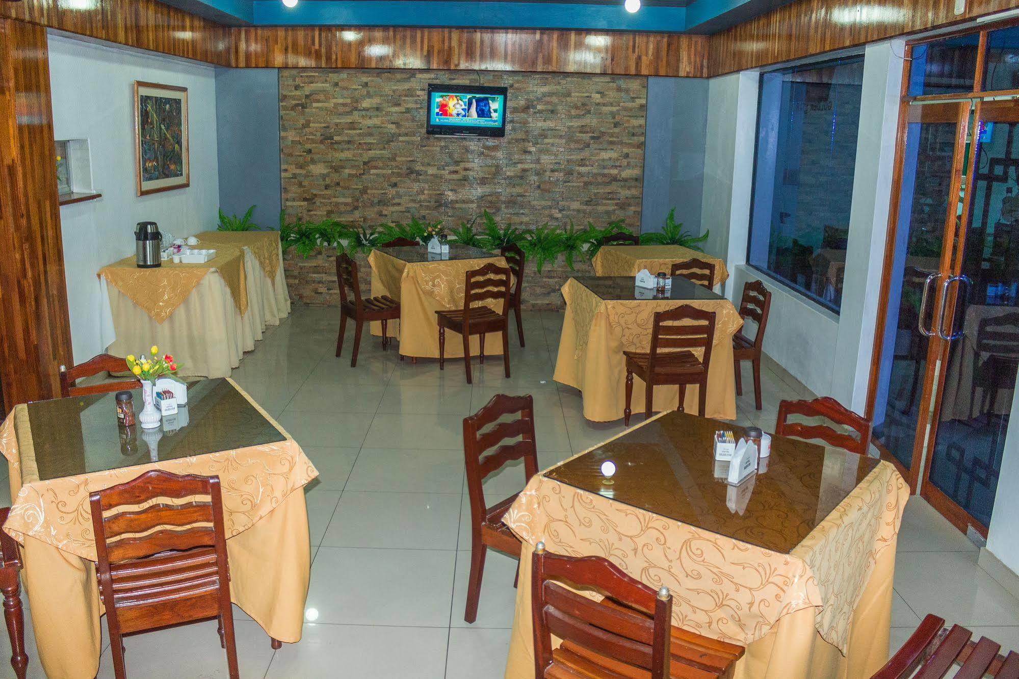 Hotel Golden Star Iquitos Bagian luar foto